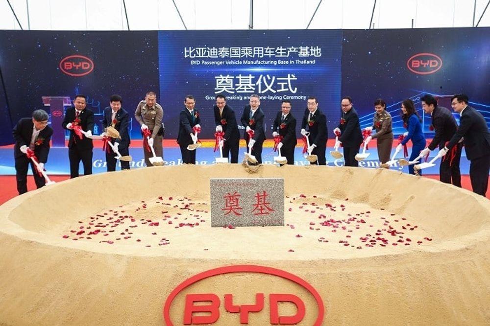 https://mobilku.s3.ap-southeast-3.amazonaws.com/news/1000/2e636a05-3743-412b-98a5-764d2badf4fa.jpeg