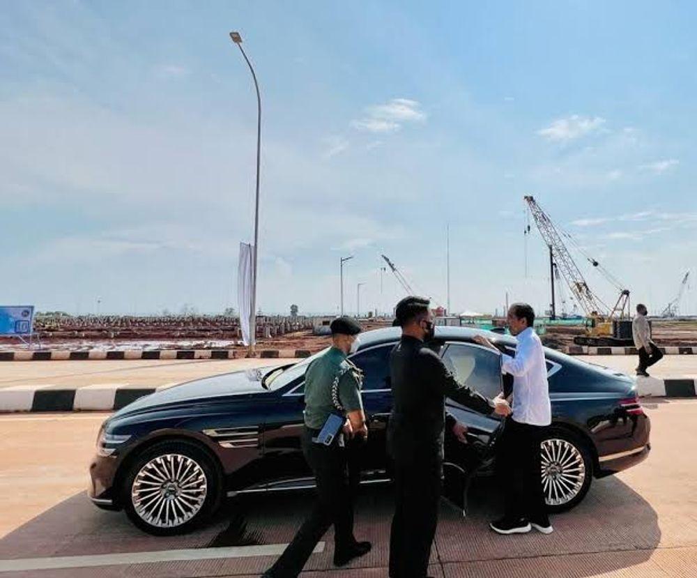 https://mobilku.s3.ap-southeast-3.amazonaws.com/news/1000/66ee8add-b93a-4e3c-bdf4-0a2b20d8c951.jpeg