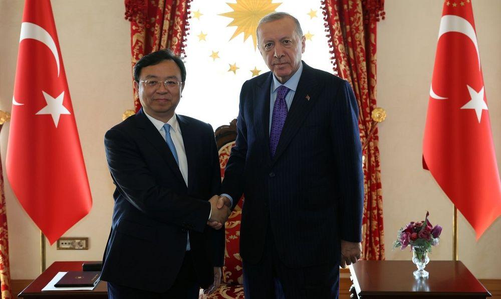 https://mobilku.s3.ap-southeast-3.amazonaws.com/news/1000/71a06203-1783-4958-b564-145335268f14.jpeg