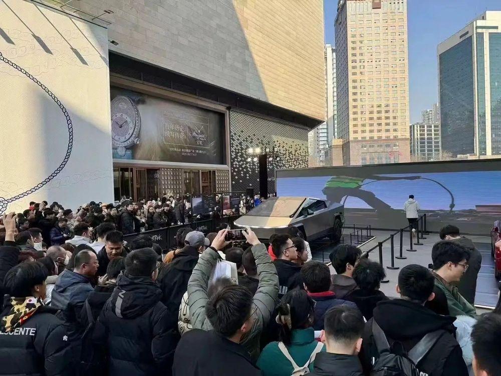 https://mobilku.s3.ap-southeast-3.amazonaws.com/news/1000/74b4bc3c-ec1e-43e9-8718-c3db2bfb9027.jpeg