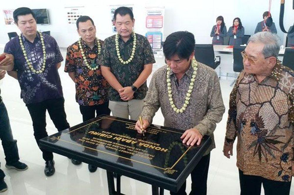 https://mobilku.s3.ap-southeast-3.amazonaws.com/news/1000/8e7c74ad-e0de-4803-aacc-3262502df53e.jpeg