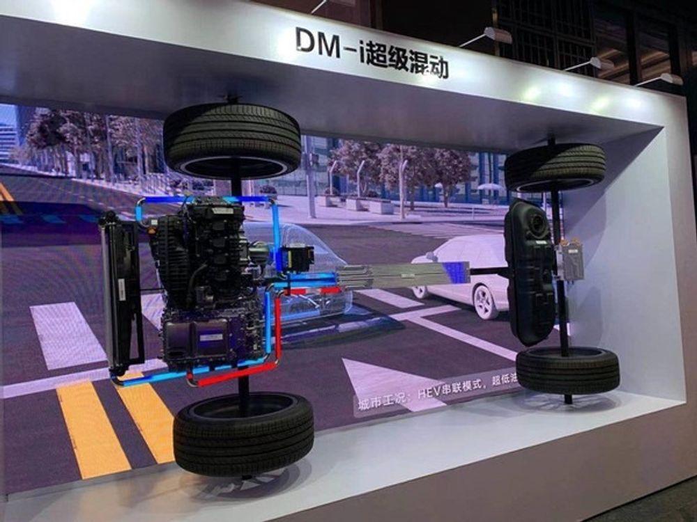 https://mobilku.s3.ap-southeast-3.amazonaws.com/news/1000/ebea7c62-2d01-4121-942b-677f1ea8eba8.jpeg