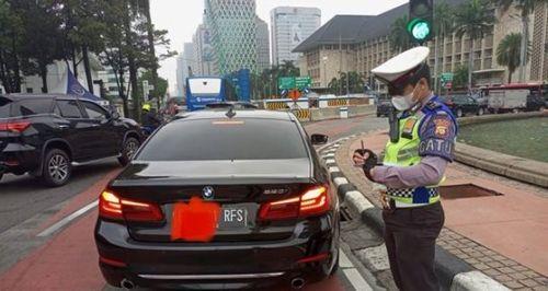 https://mobilku.s3.ap-southeast-3.amazonaws.com/news/500/93d2d3ba-da98-428f-898d-c7795eeb6164.jpg