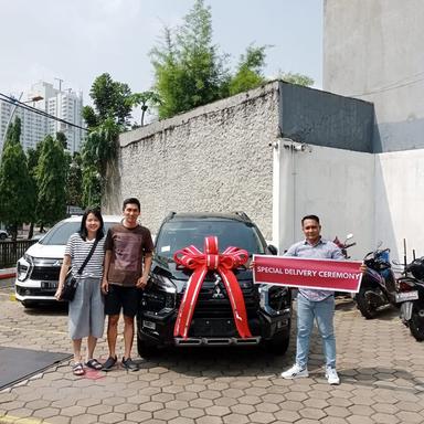 https://mobilku.s3.ap-southeast-3.amazonaws.com/user/1000/b22321ac-1ba7-4954-b918-d9a3bbfb7266.jpeg